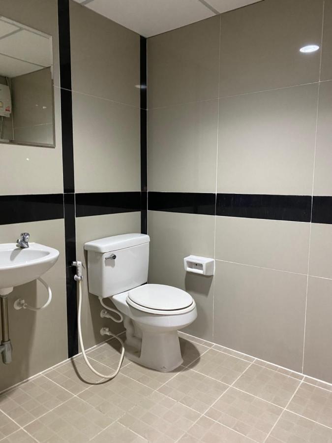 Baansuay Rattanathibet Apartment Nonthaburi Esterno foto