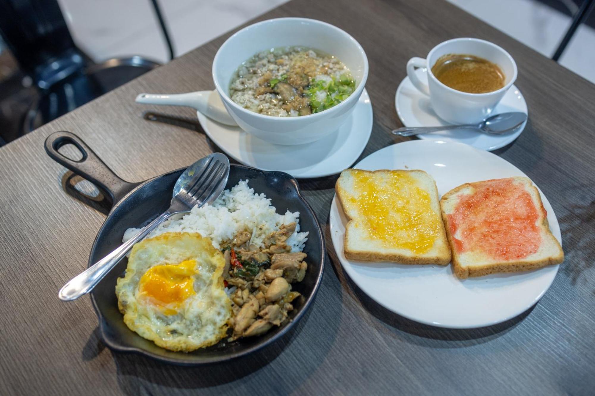 Baansuay Rattanathibet Apartment Nonthaburi Esterno foto